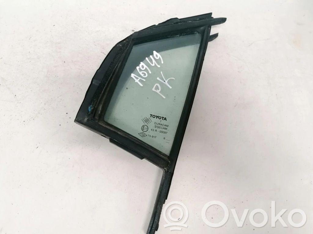 Toyota Yaris Szyba karoseryjna drzwi przednich 