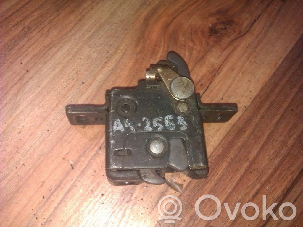 Audi 100 S4 C4 Blocco/chiusura/serratura del portellone posteriore/bagagliaio