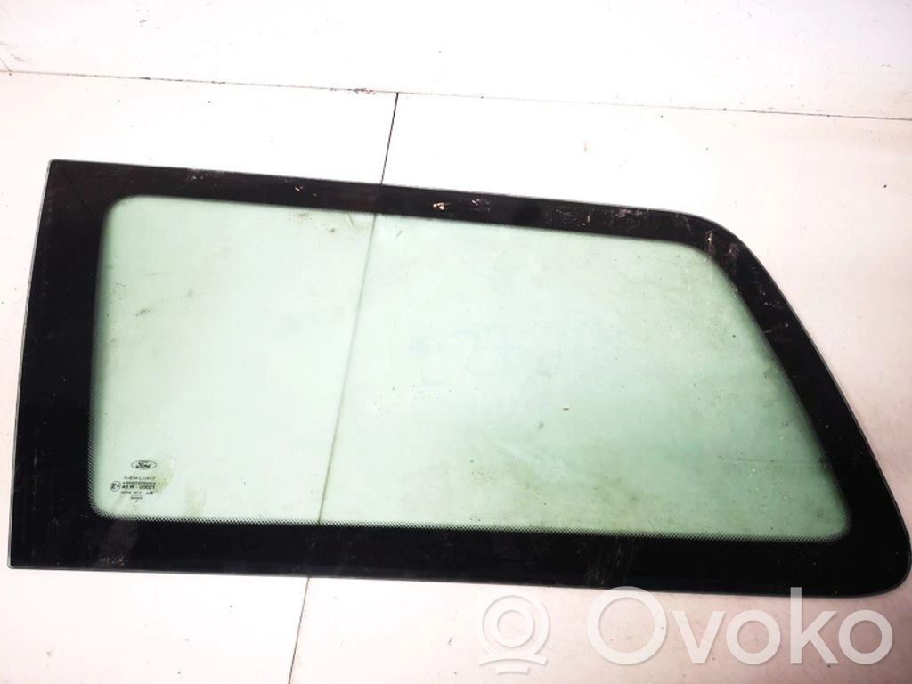 Vidrio lateral trasero