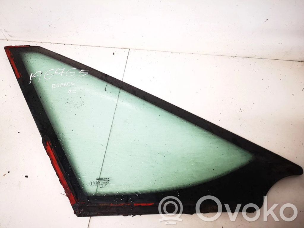 Front triangle window/glass