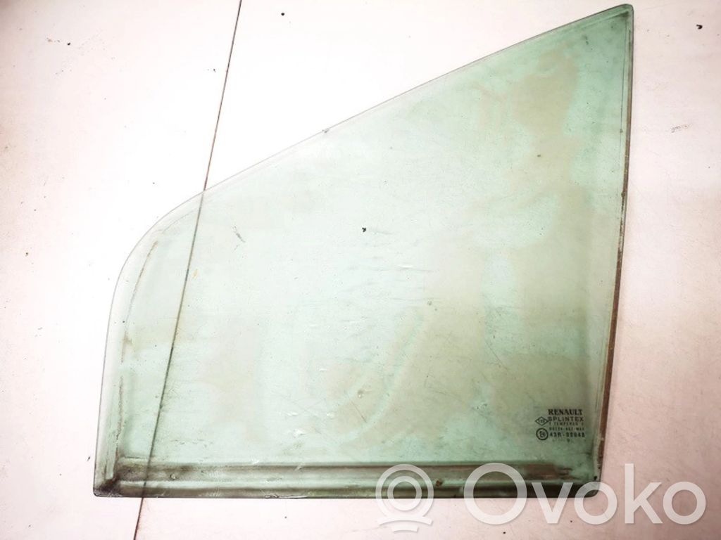 Ventanilla de ventilación de la puerta trasera