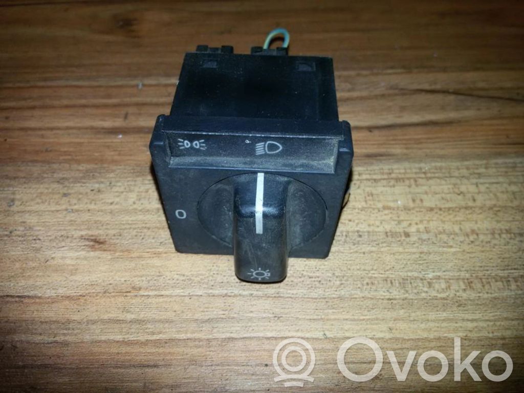 Comutator lumini   1398417,1398417