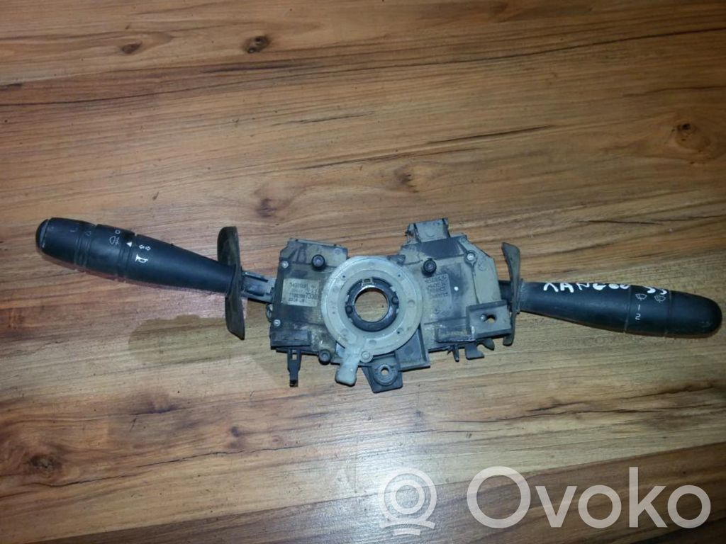 Renault Kangoo I Leva/interruttore dell’indicatore di direzione e tergicristallo 