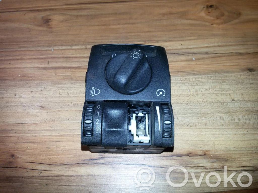 Lichtschalter   90460591,90460591