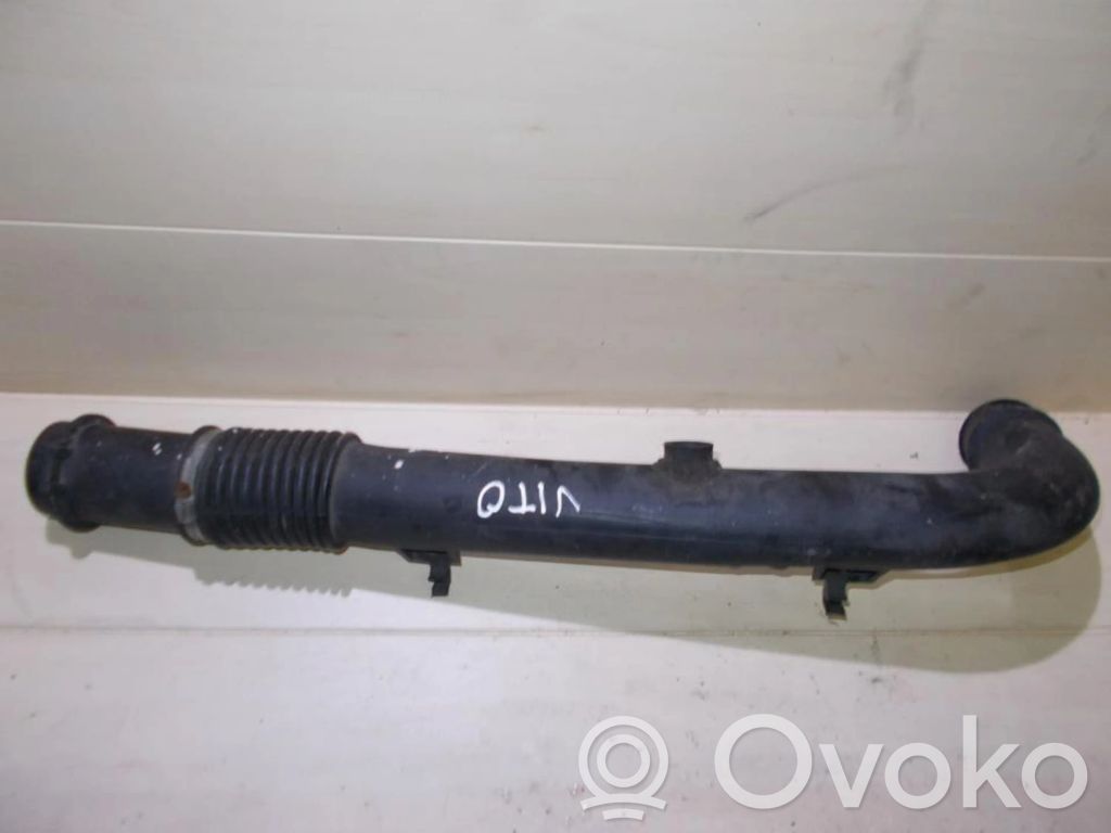 Mercedes-Benz Vito Viano W638 Furtun/conductă intercooler 