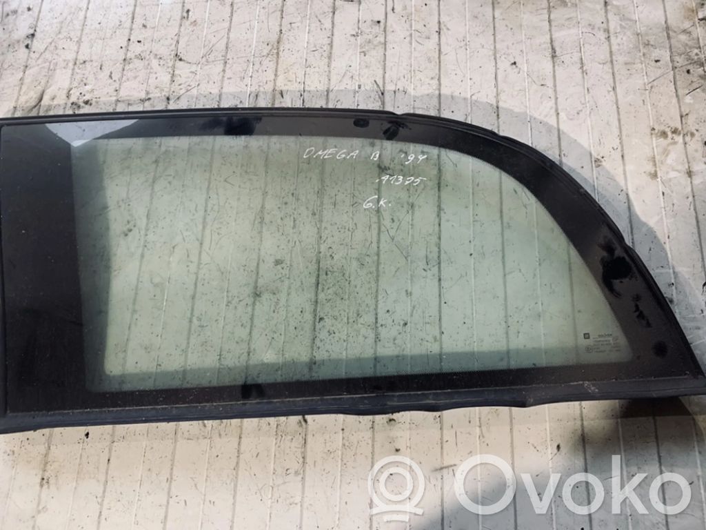 Vidrio lateral trasero