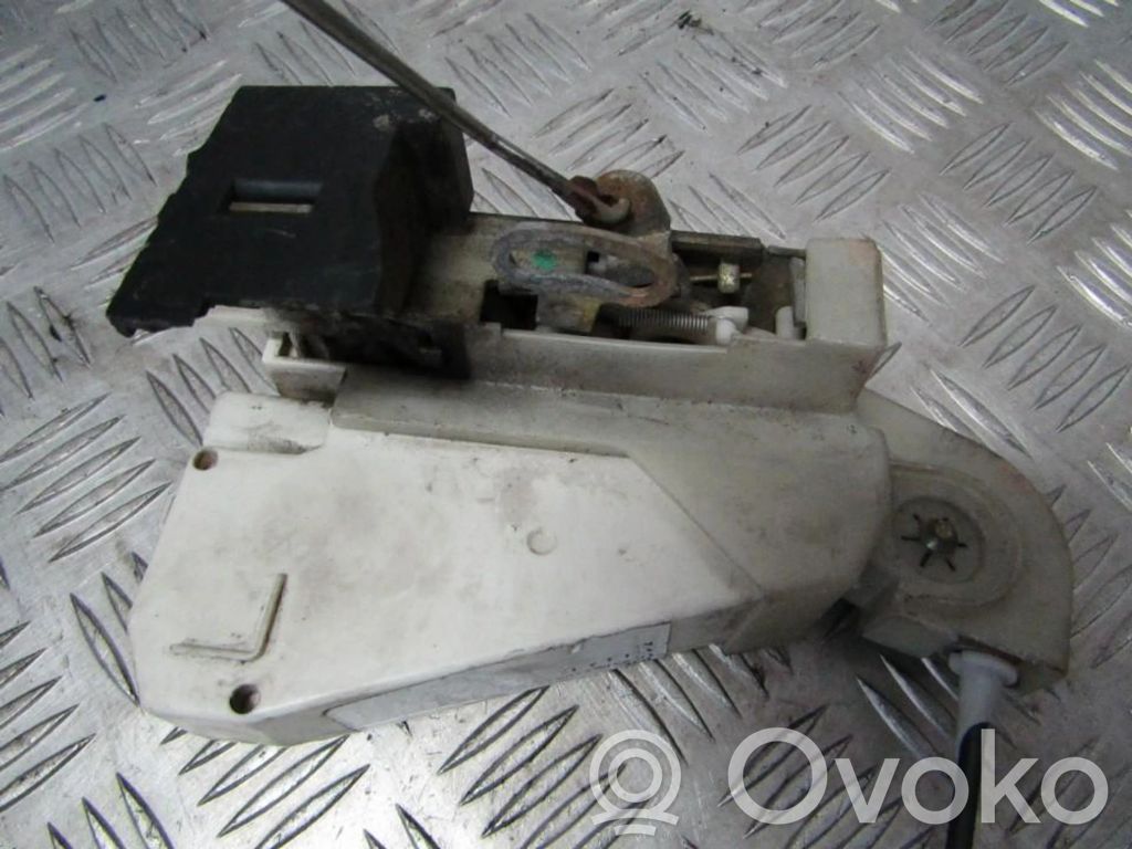 Ford Mondeo MK I Cerradura de puerta delantera 