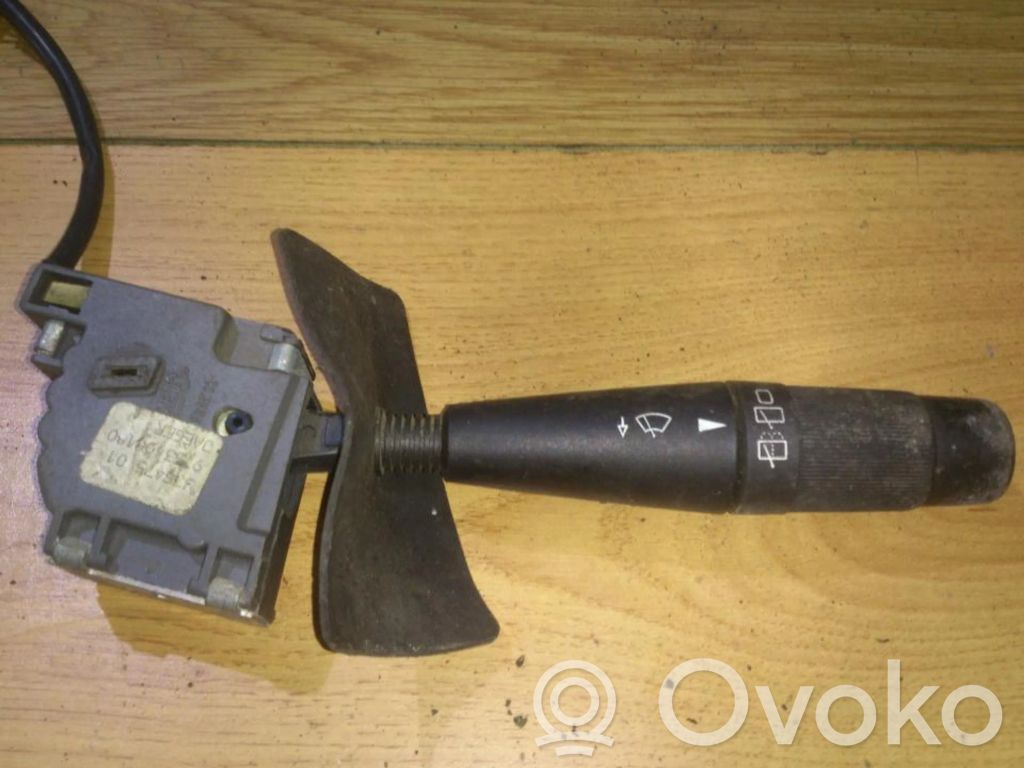 Peugeot 405 Pyyhkijän vipu 