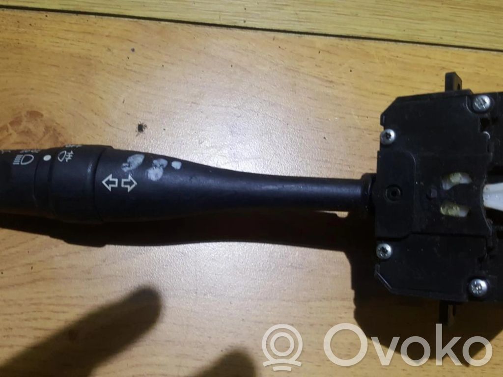 Nissan Primera Manetă semnalizator 