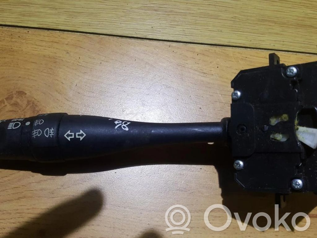 Nissan Primera Leva indicatori 