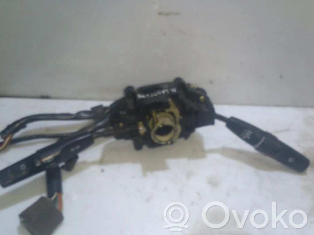 Hyundai Lantra II Bloc semnalizator și ștergător parbriz 