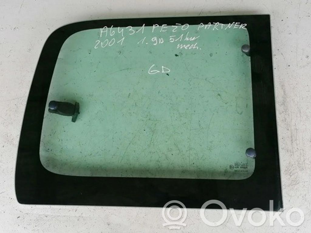 Geam lateral spate