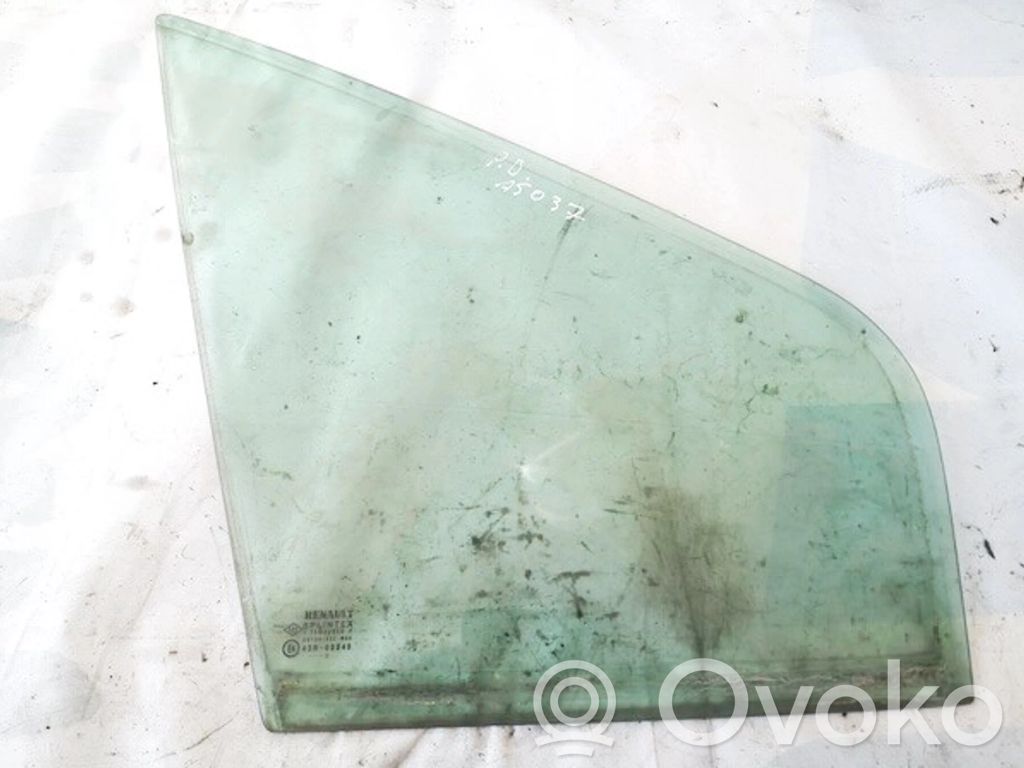 Ventanilla de ventilación de la puerta delantera cuatro puertas