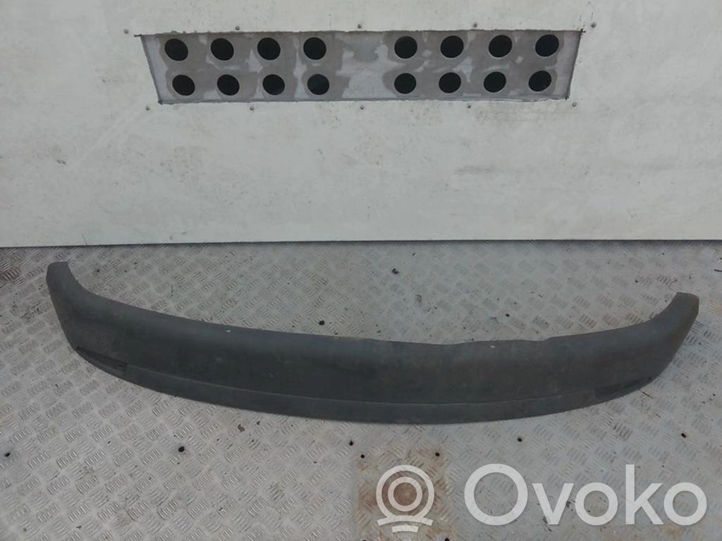 Ford Fiesta Etupuskurin reuna 