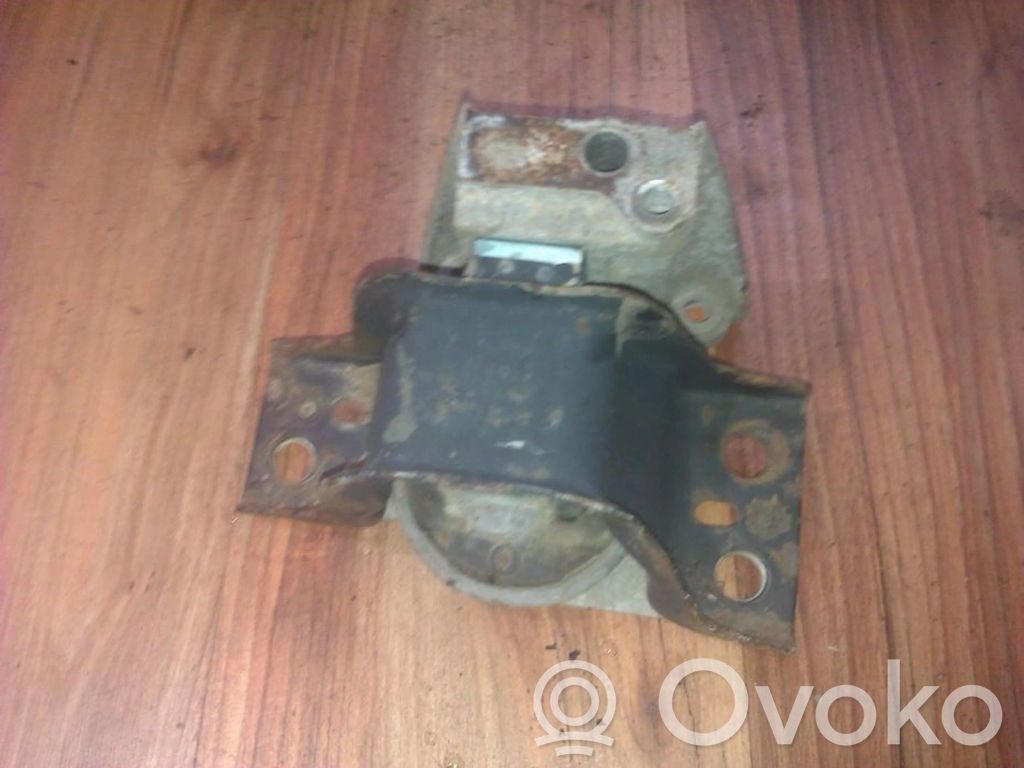 Nissan Micra Engine mount bracket 