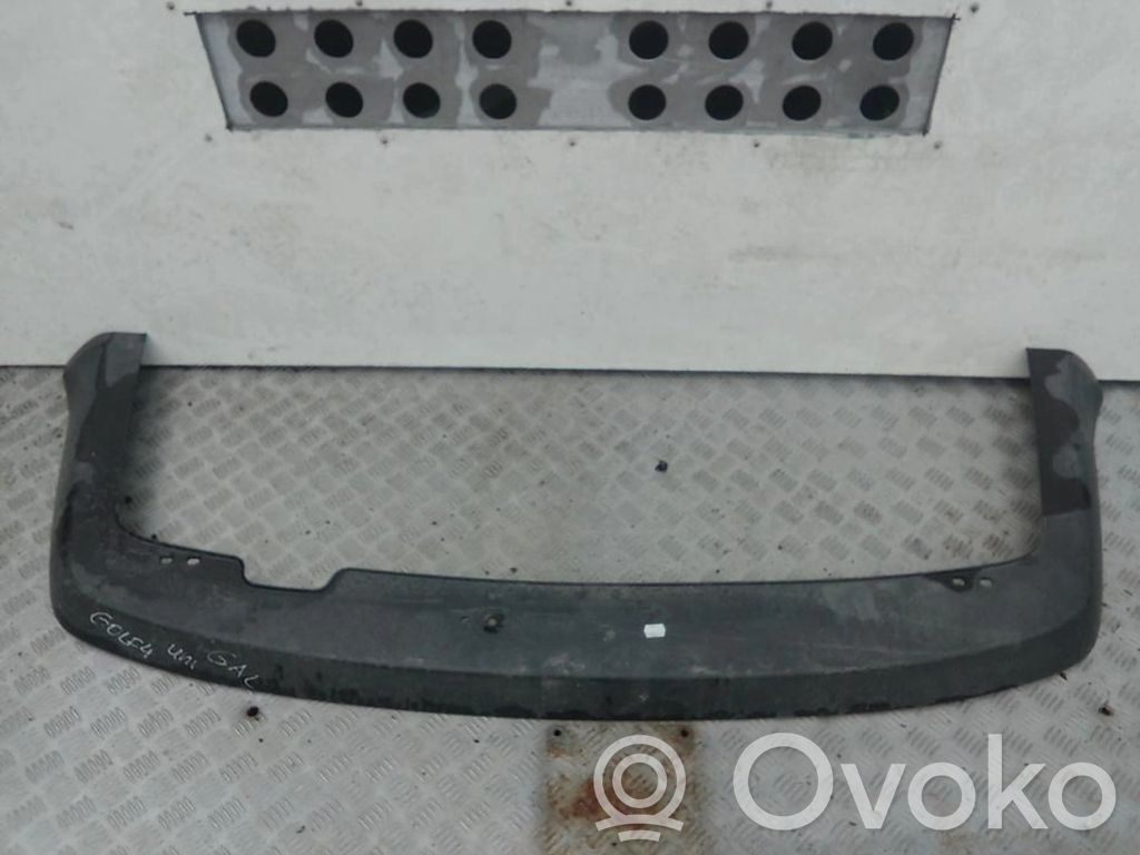 Volkswagen Golf IV Borde del parachoques delantero 