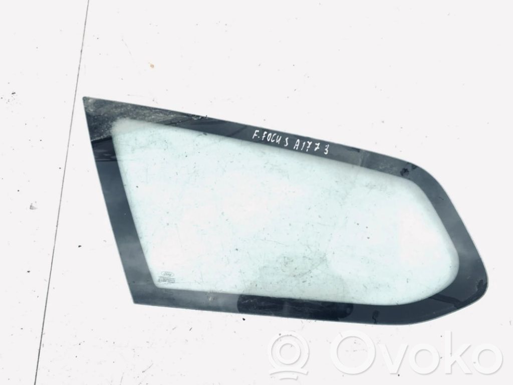 Rear side window