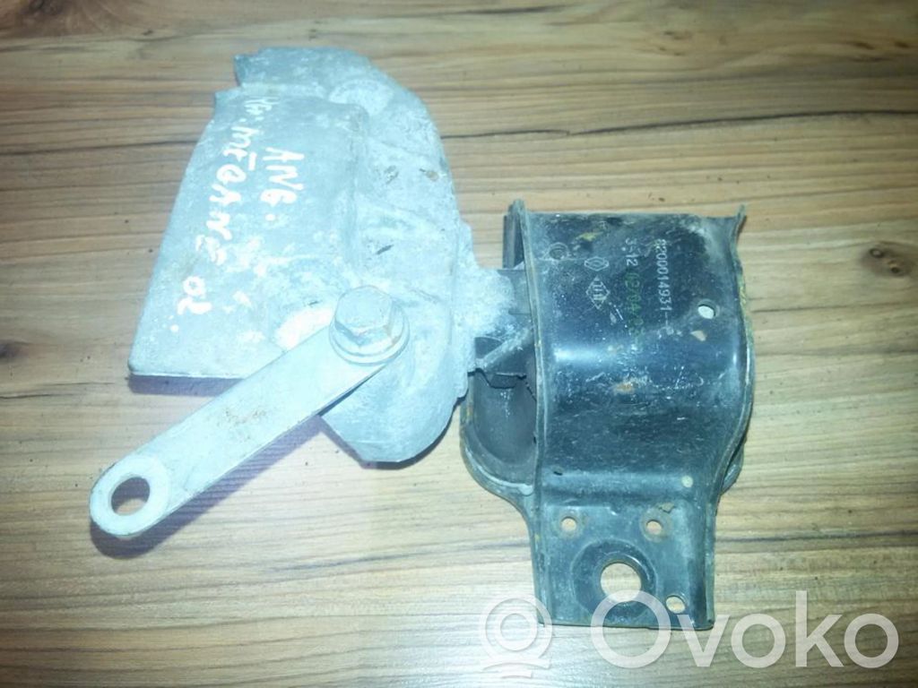 Engine mount bracket   8200014931,8200014931