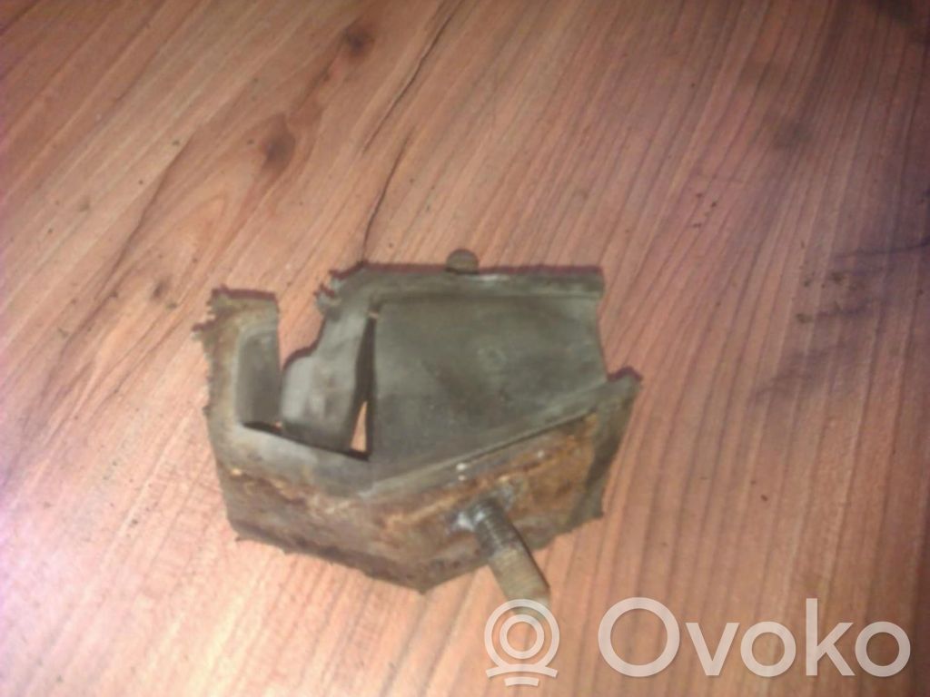 Renault Megane I Supporto di montaggio del motore