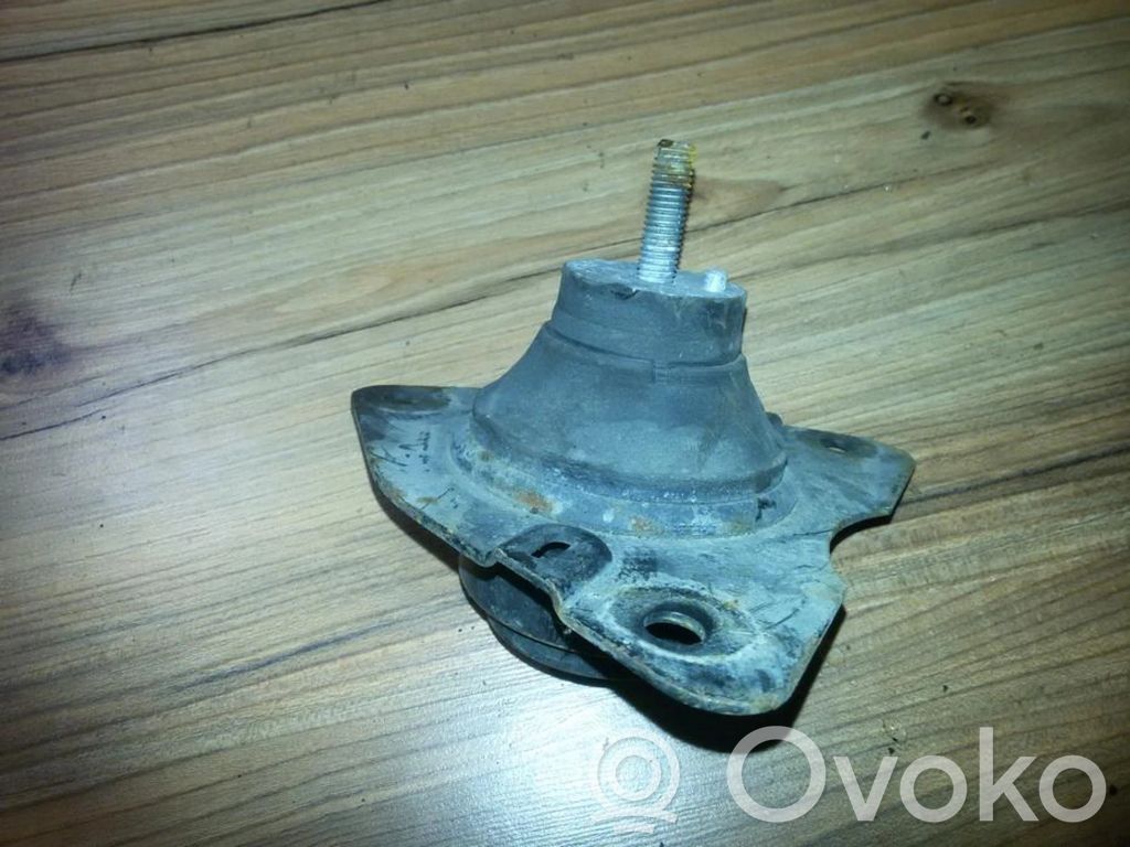 Renault Laguna I Engine mount bracket 
