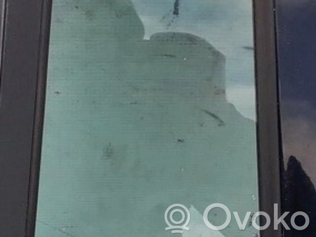 Ventanilla de ventilación de la puerta trasera