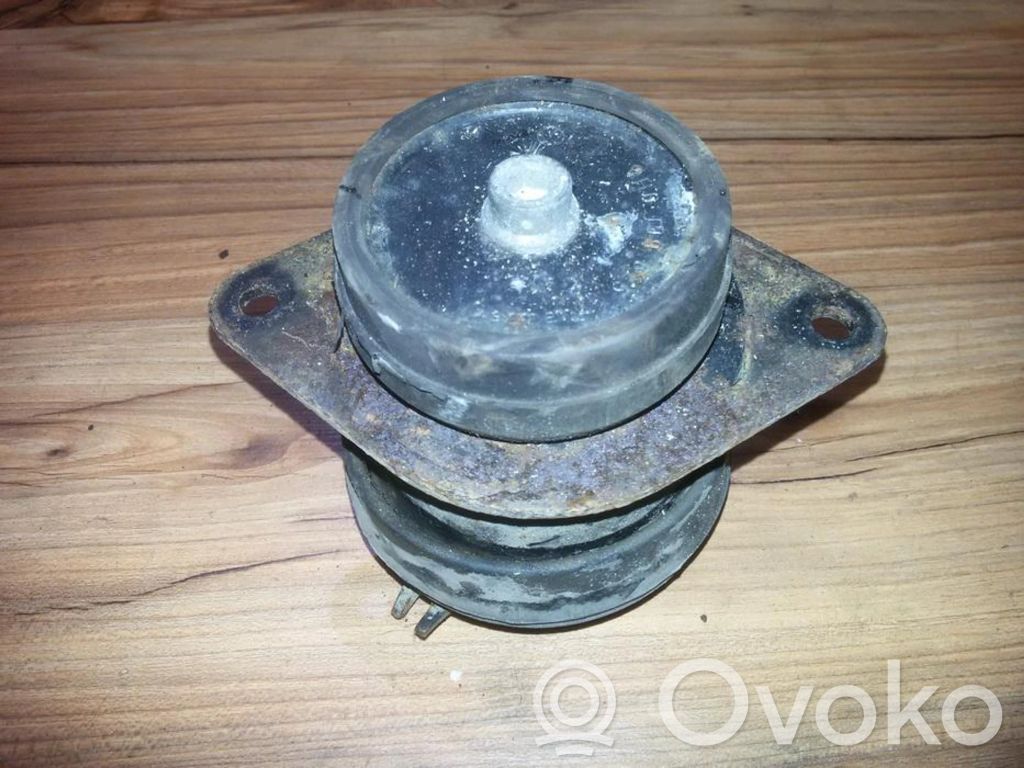 Volkswagen Golf III Suport tampon motor 