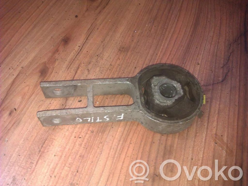 Fiat Stilo Engine mount bracket 