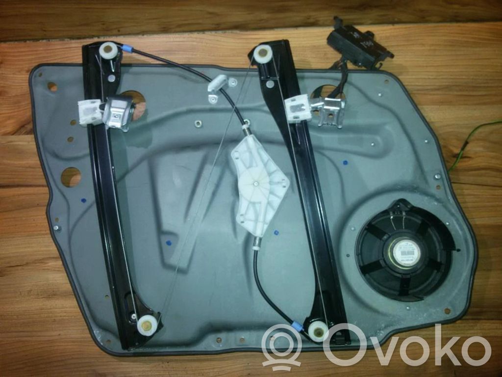 Mercedes-Benz A W169 Alzacristalli del portellone scorrevole con motorino