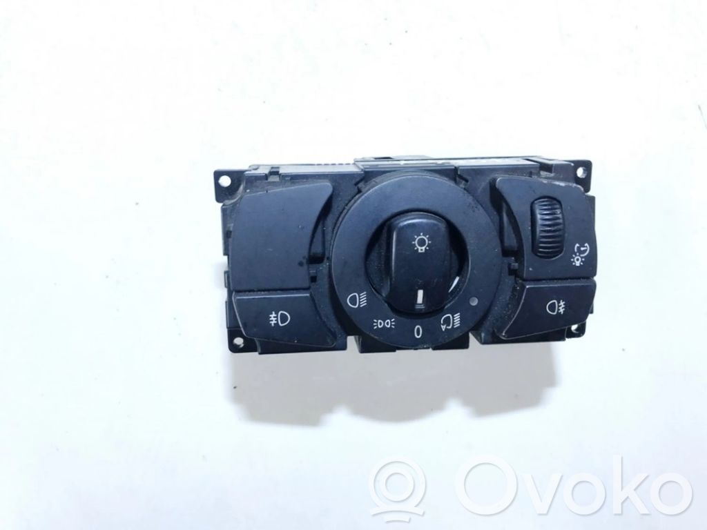 Comutator lumini   6925297,332905601,332905601,6925297