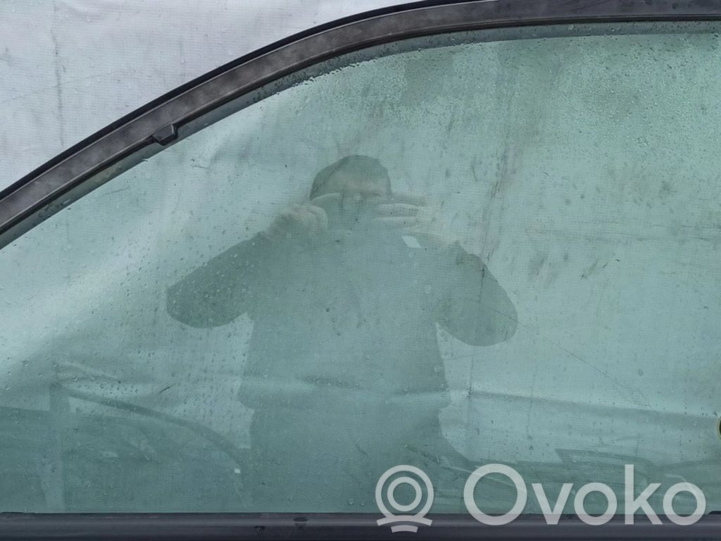 Nissan X-Trail T30 Szyba drzwi przednich 