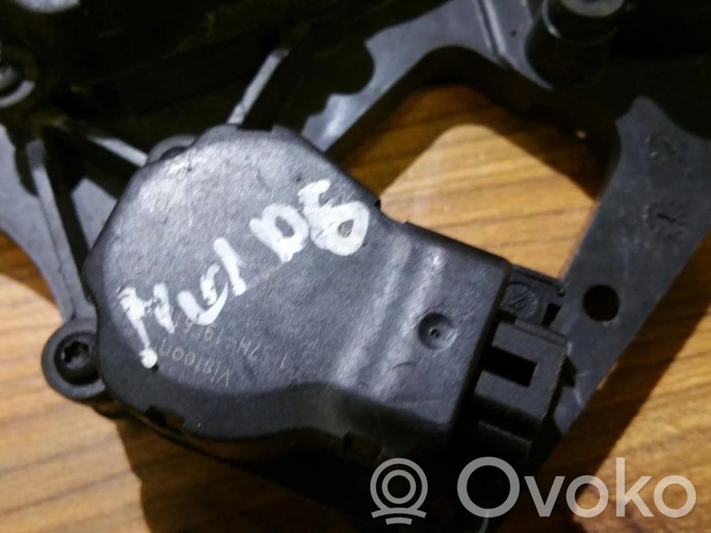 Ford Mondeo Mk III Moteur / actionneur de volet de climatisation