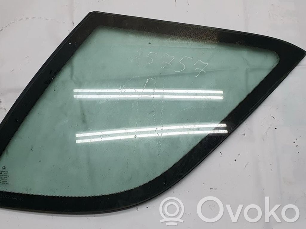 Vidrio lateral trasero