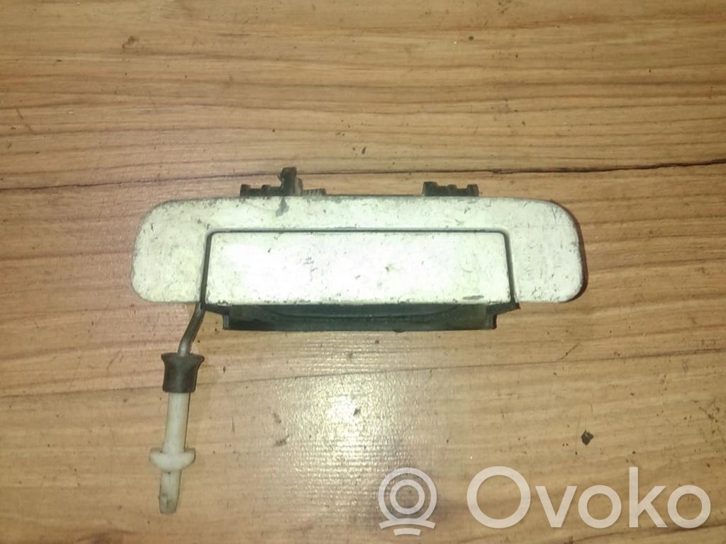 Audi 80 90 B3 Klamka zewnętrzna drzwi 