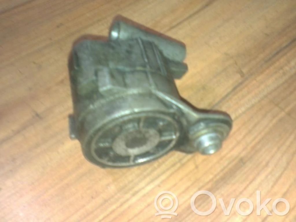 Opel Omega B1 Tensor de correa del alternador 