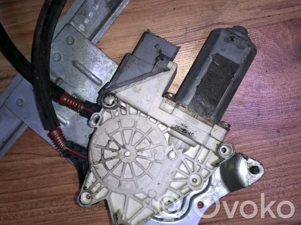 Citroen Xsara Picasso Silnik regulatora szyby drzwi przednich 