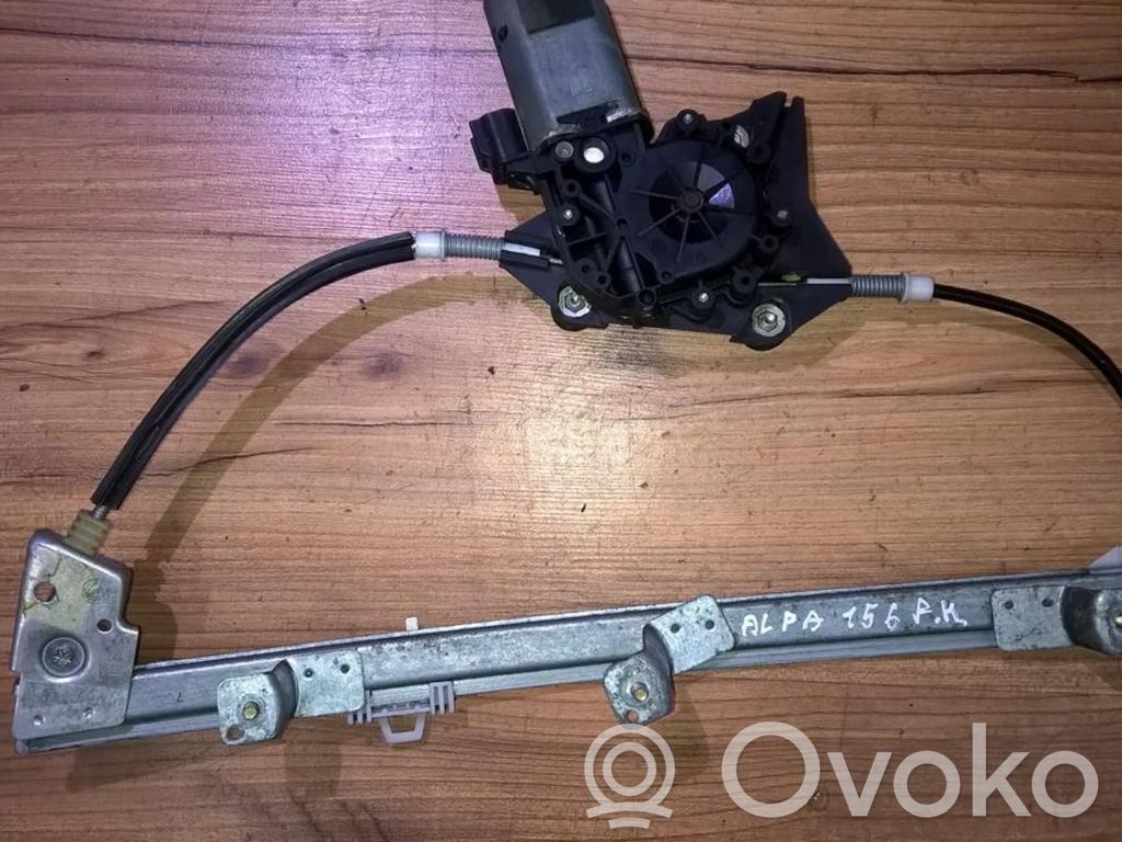 Alfa Romeo 156 Alzacristalli del portellone scorrevole con motorino 
