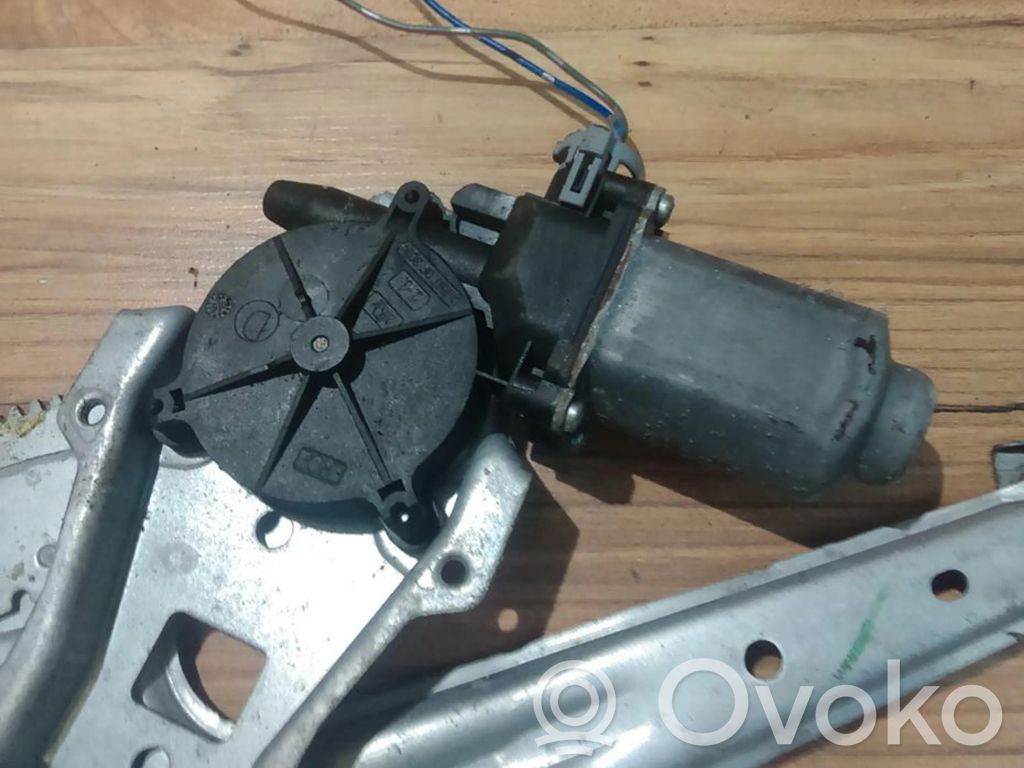 Nissan Almera N16 Motor macara geam ușă spate 