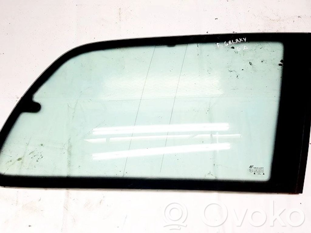 Rear side window