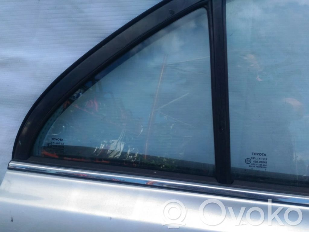Ventanilla de ventilación de la puerta trasera