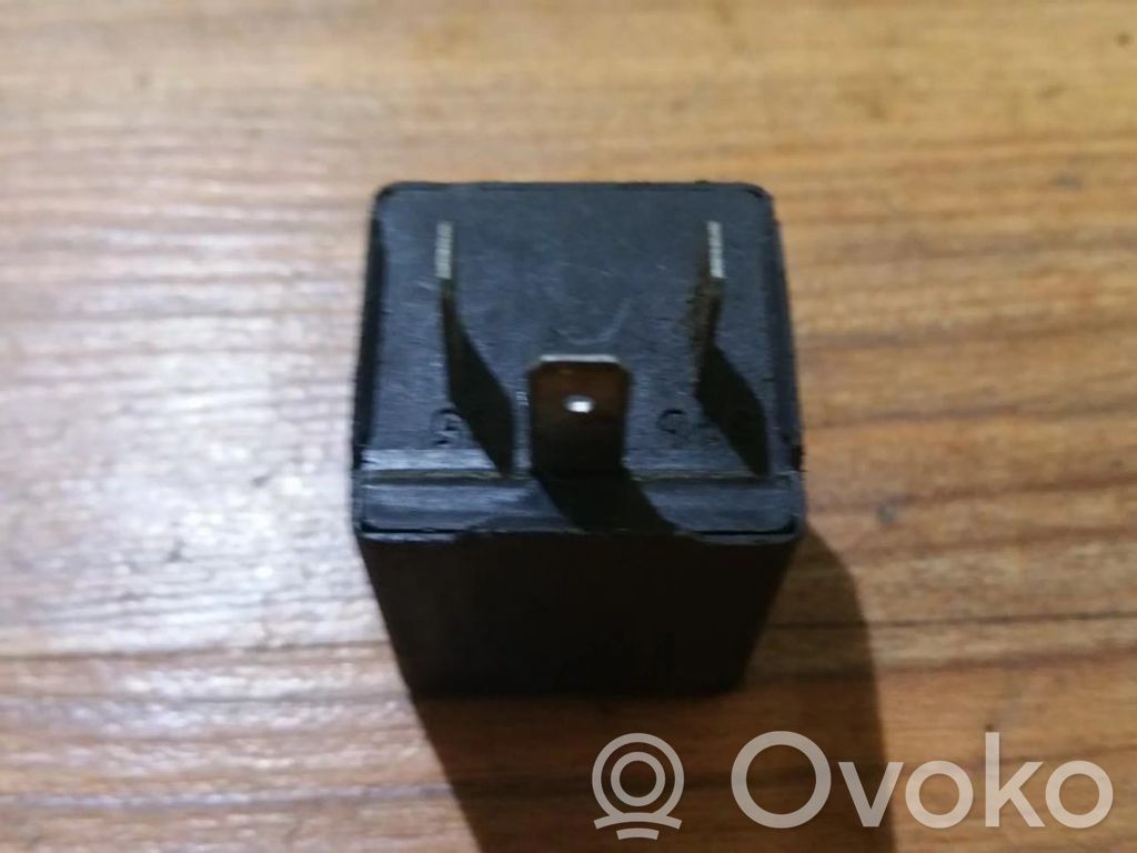Opel Corsa B Otros relés 