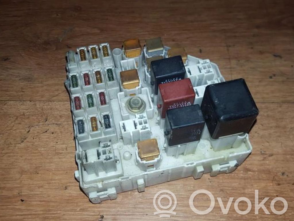 Toyota Carina T210 Set scatola dei fusibili 