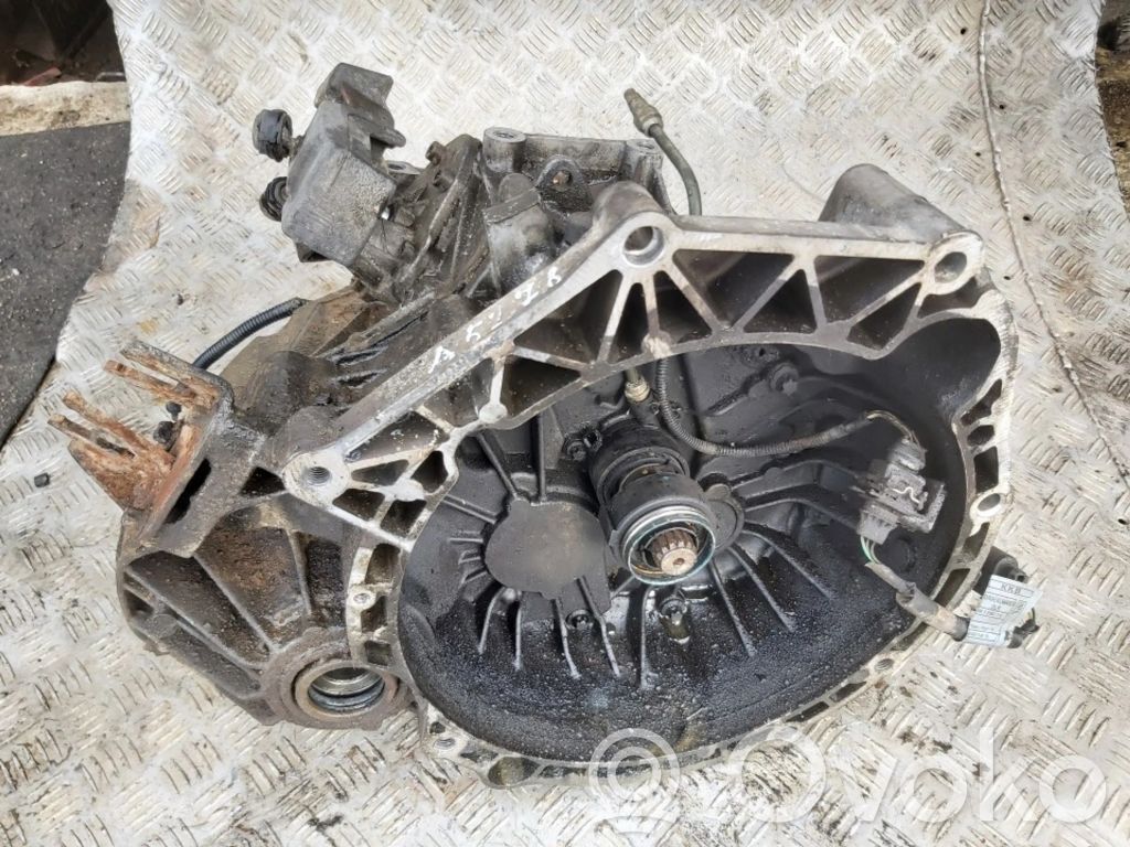 Manual 5 speed gearbox