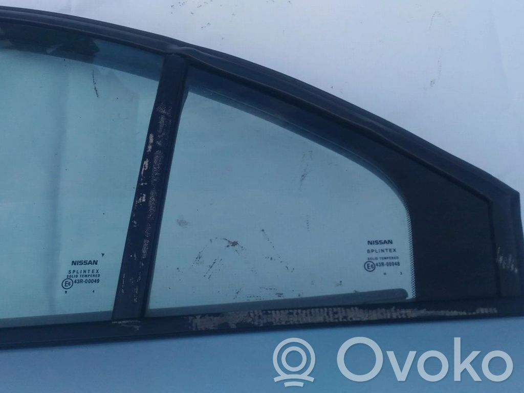 Nissan Primera Szyba karoseryjna drzwi tylnych 