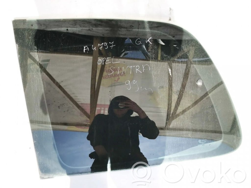 Rear side window