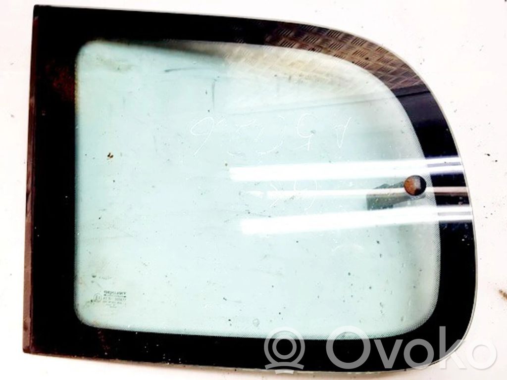 Rear side window