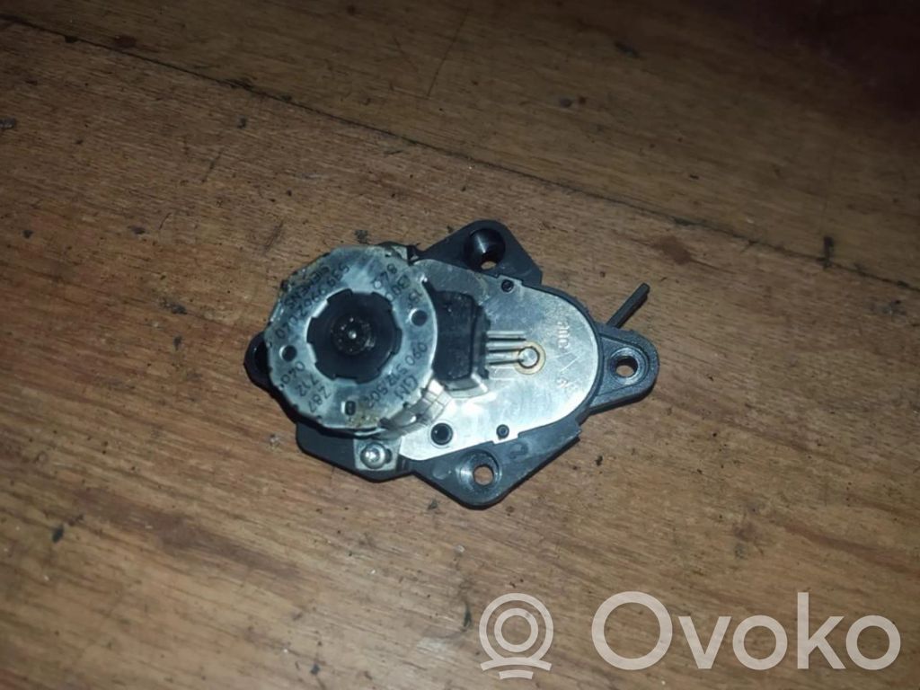 Opel Omega B1 Motor/actuator clapetă aer 