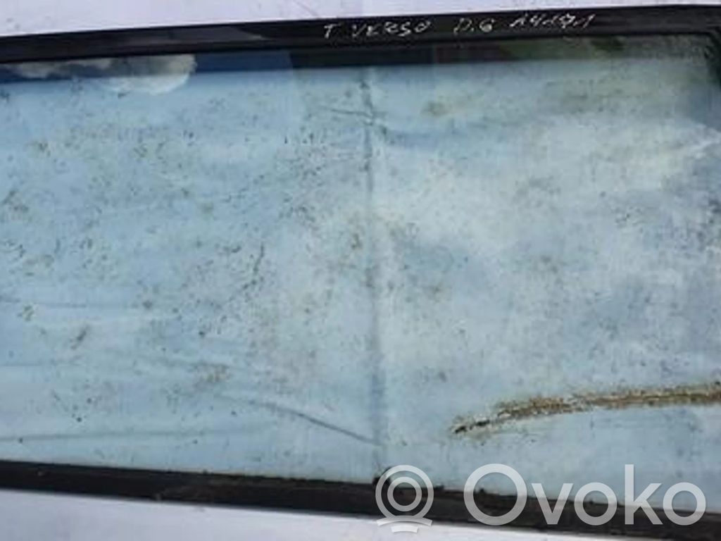 Toyota Avensis Verso aizmugurējo durvju stikls 