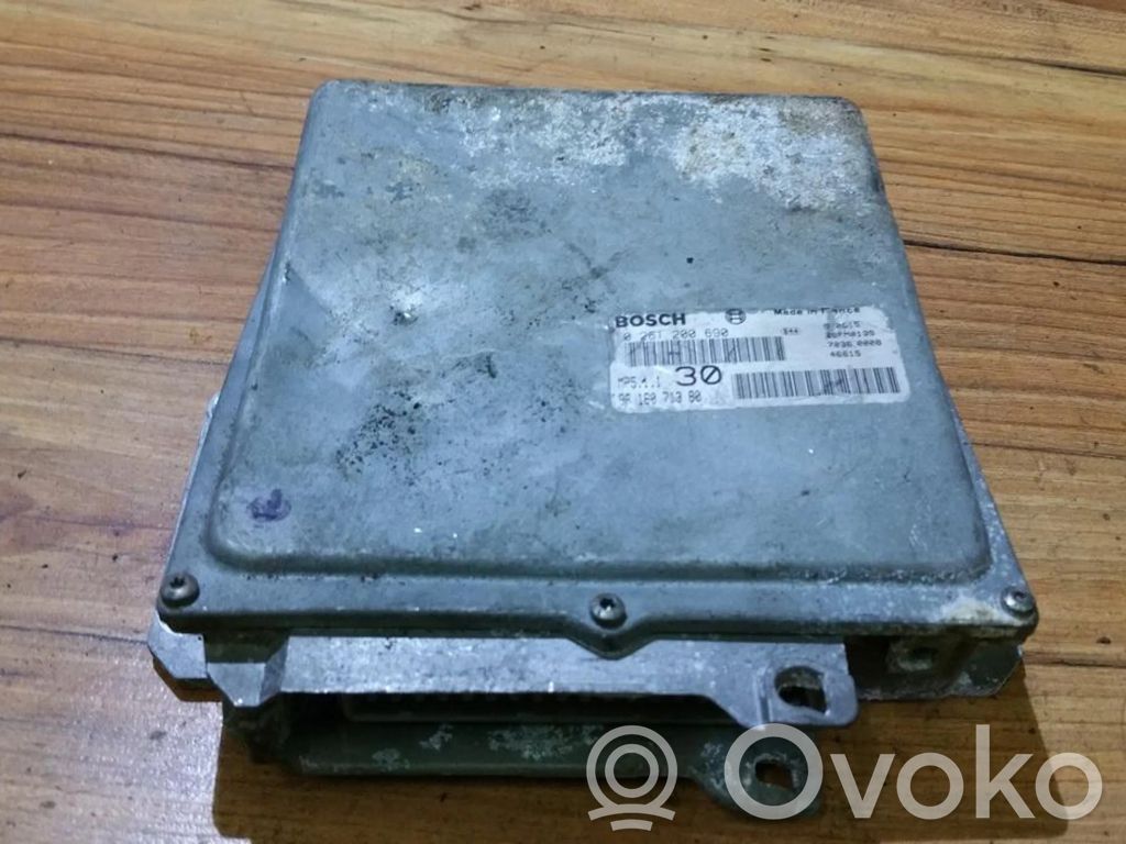 Peugeot 605 Engine control unit/module 
