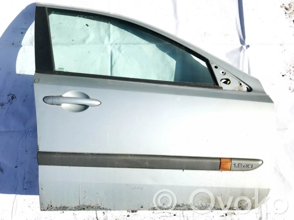 Renault Laguna II Puerta delantera 