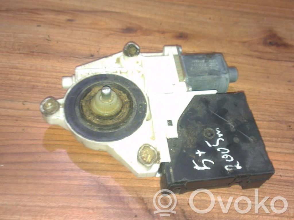 Volkswagen Golf V Motor macara geam ușă față 